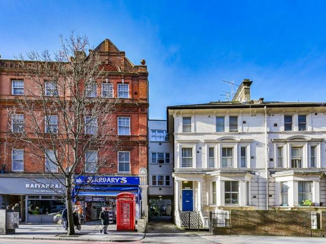 Flat for rent in Earl's Court, Greater London