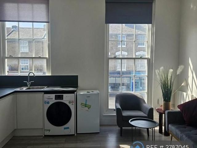 Apartment for rent in Gravesend Town Centre, Gravesham