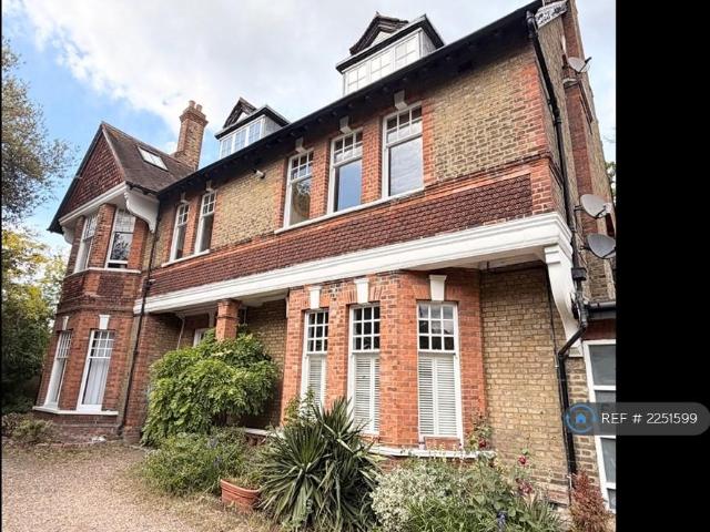 Flat for rent in East Greenwich, Greater London