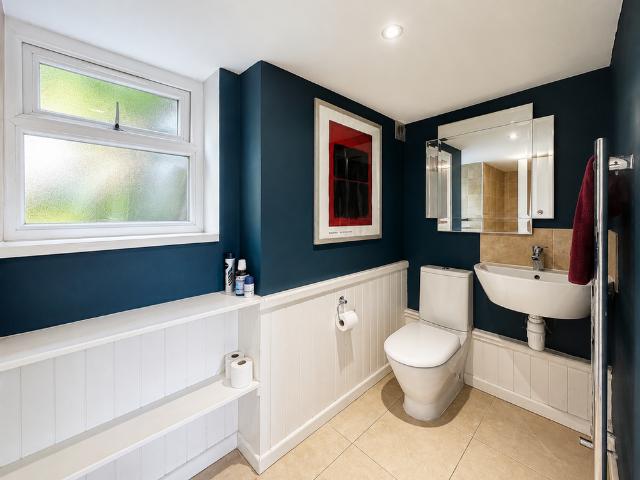 Apartment for rent in Dixons Green, West Midlands