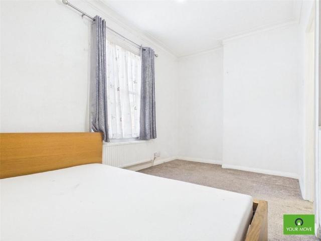 Apartment for rent in Rush Green, Greater London