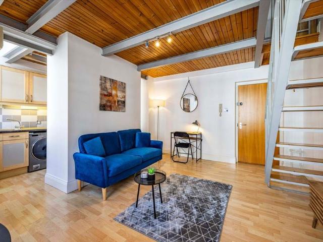 Apartment for rent in Westminster, Victoria