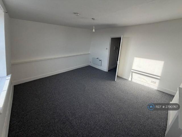 Apartment for rent in Bohemia, Guestling Green