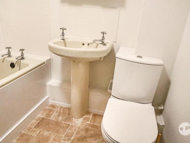 Flat for rent in Barton, Isle Of Man