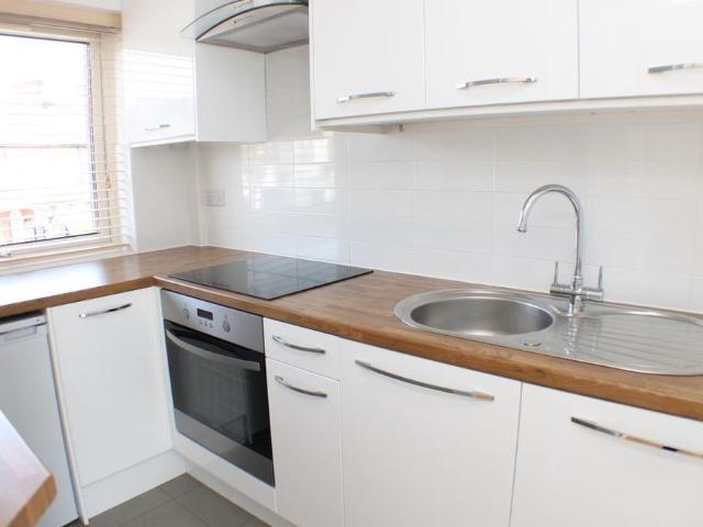 Apartment for rent in St Albans, Five Acres