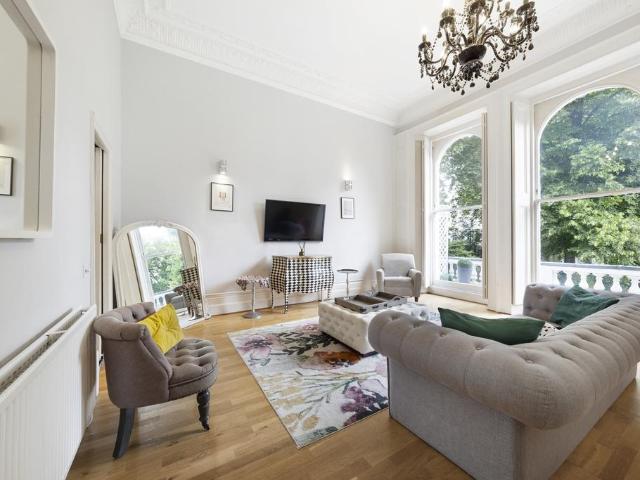 Flat for rent in South Kensington, Greater London
