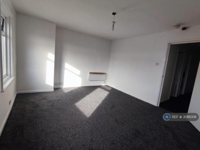 Flat for rent in Foxhall, Blackpool