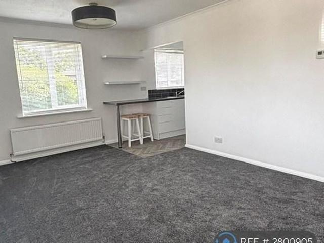 Apartment for rent in Westborough, Surrey