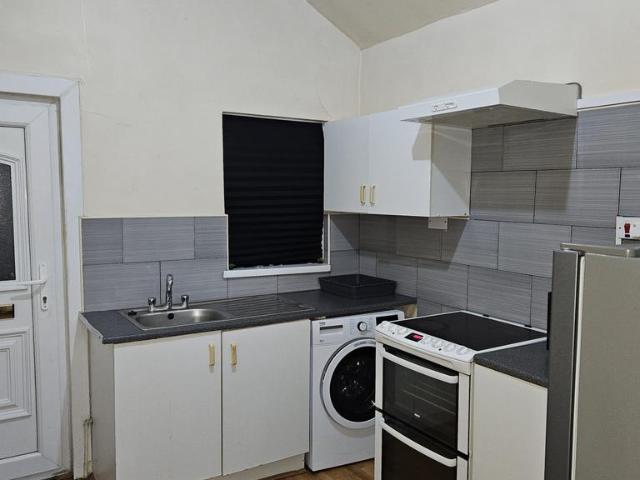 Flat for rent in Stirchley, West Midlands