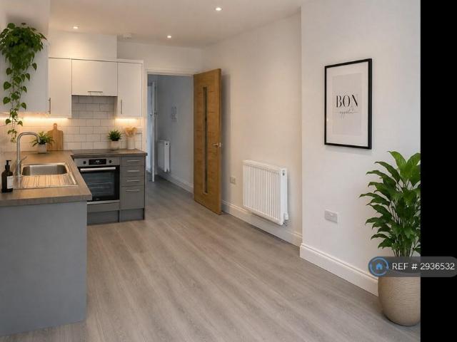 Flat for rent in Portswood Park, City Of Southampton