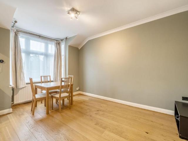 Flat for rent in Wealdstone, Greater London