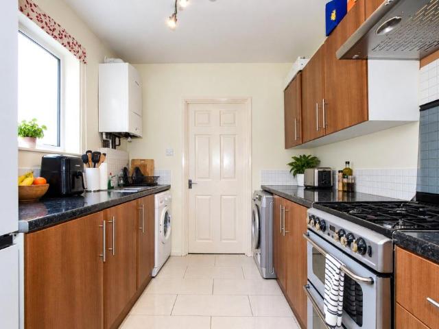 Flat for rent in Watford Rural, Batchworth
