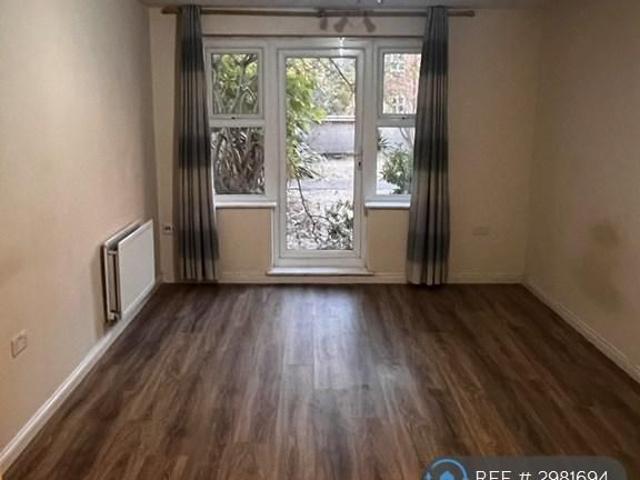 Apartment for rent in Lane, Greater London