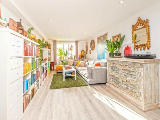 Apartment for rent in Royal Borough of Kingston upon Thames, Greater London