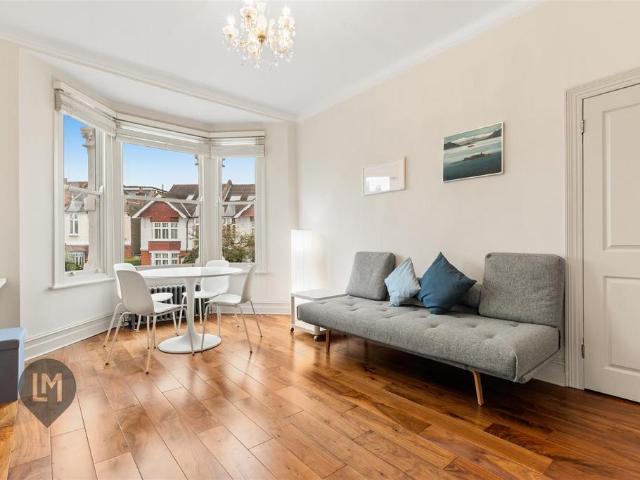 Flat for rent in London Borough of Merton, Greater London