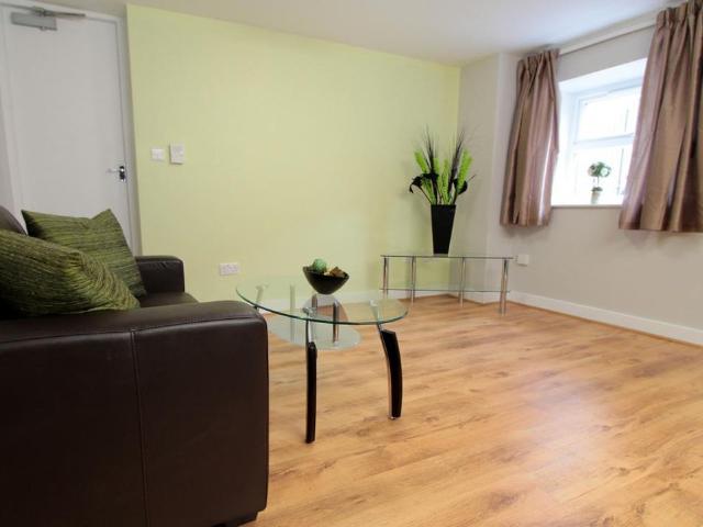 Apartment for rent in Beckett Park, Headingley