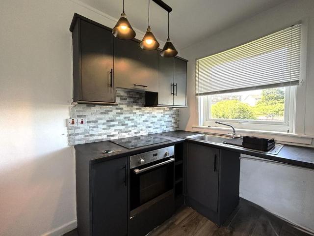 Apartment for rent in Patna, Scotland