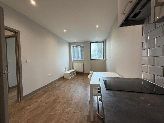 Apartment for rent in Ringlestone, Midway