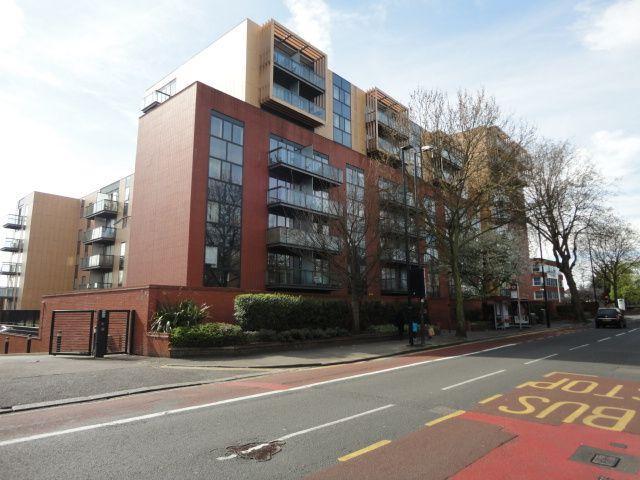 Flat for rent in London Borough of Hounslow, Greater London