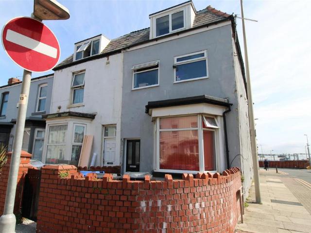 Flat for rent in Blackpool, North Shore