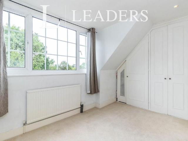 Apartment for rent in Surbiton, Greater London