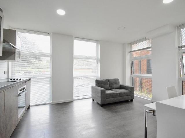 Apartment for rent in London Borough of Hounslow, Feltham