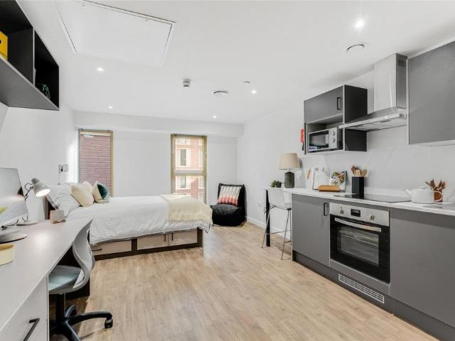 Flat for rent in Semilong, Northampton