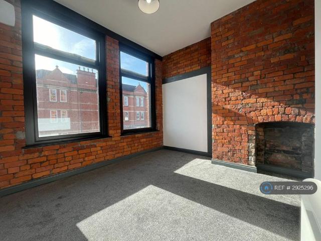 Flat for rent in Wigan, Greater Manchester