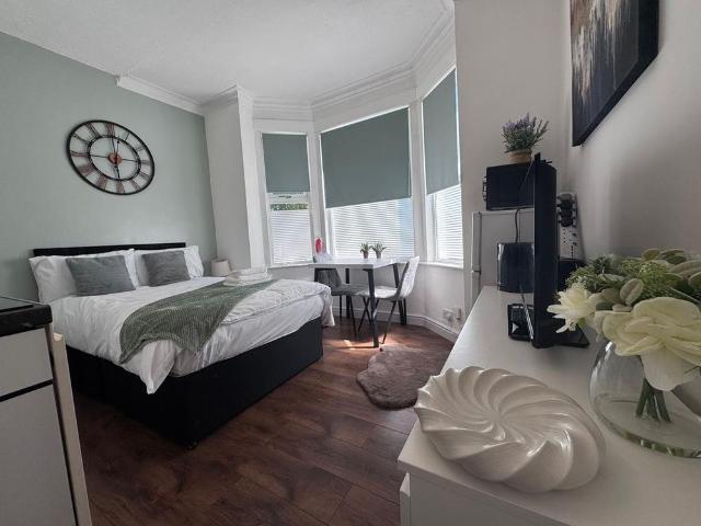 Apartment for rent in Holbrooks, West Midlands