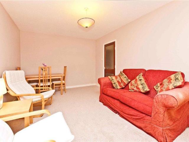 Apartment for rent in Hillside, City of Edinburgh
