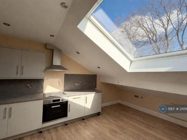 Flat for rent in Bede Island, Old Wharf