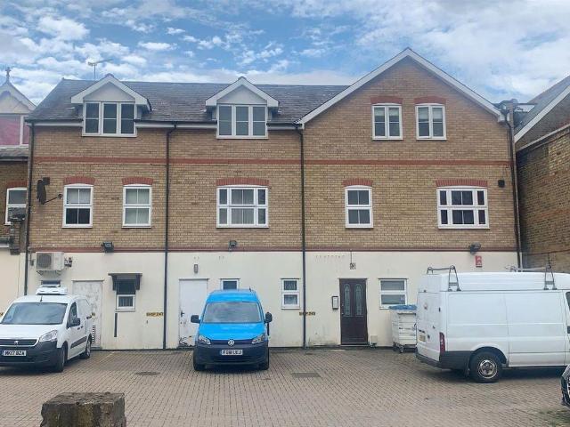 Flat for rent in Broxbourne, Hertfordshire