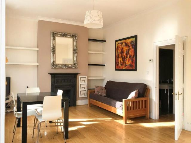 Apartment for rent in Brownswood Park, Stoke Newington