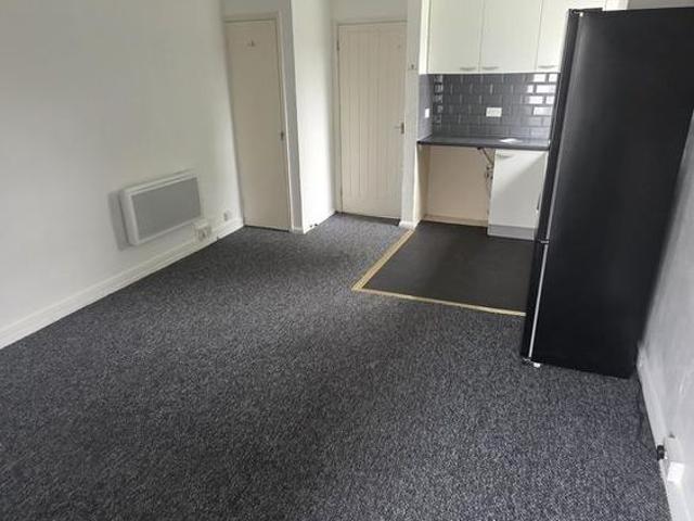 Apartment for rent in Ringlestone, Midway
