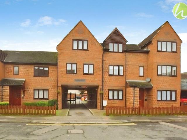 Flat for rent in Stanford-le-hope, Essex