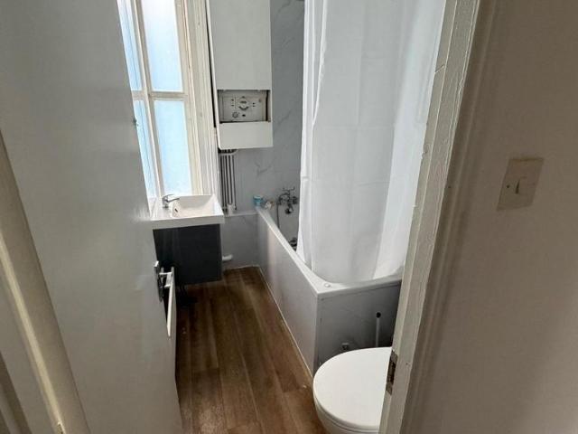 Flat for rent in London Borough of Croydon, Greater London
