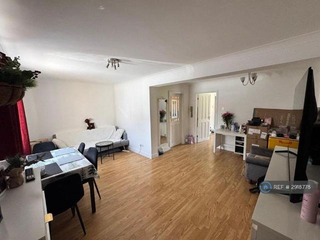 Apartment for rent in Swanscombe and Greenhithe, Monks Orchard