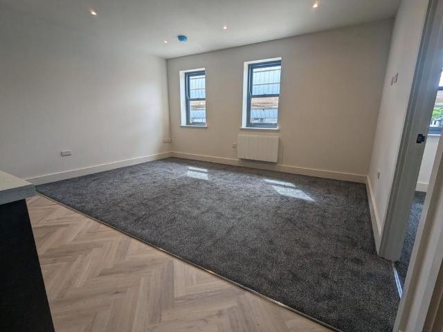 Apartment for rent in Cimla, Neath