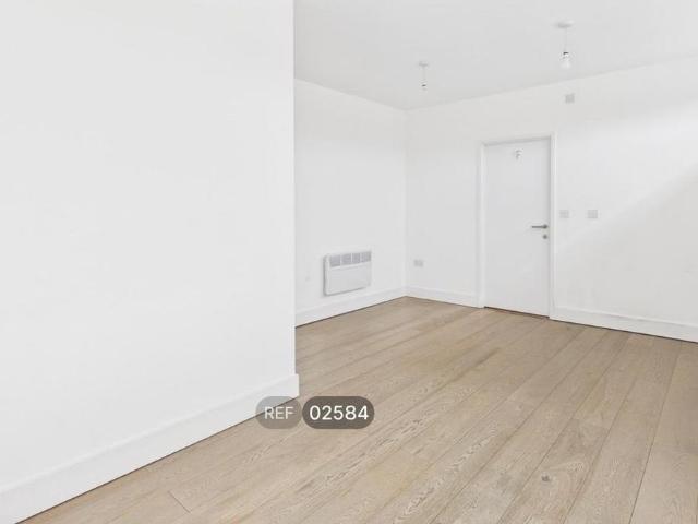 Apartment for rent in Key Street, Suffolk