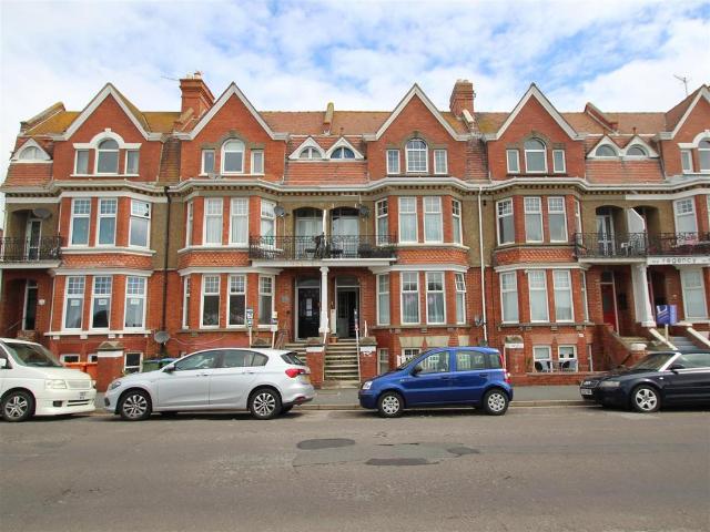 Flat for rent in Clapham, West Sussex