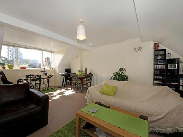 Apartment for rent in London Borough of Ealing, Greater London