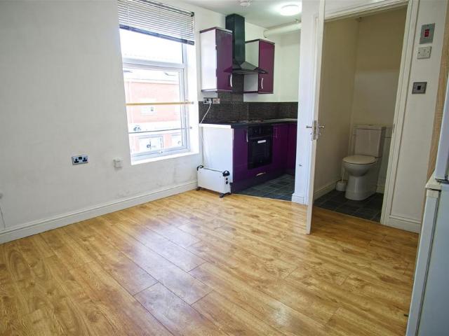 Flat for rent in Preston, St. Matthew's