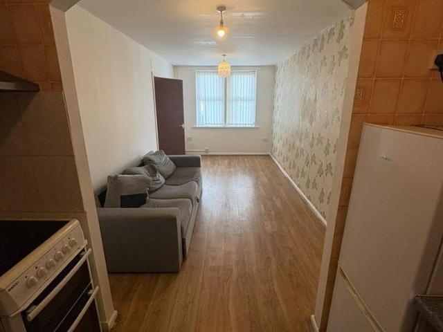 Apartment for rent in Long Lee, Bradford
