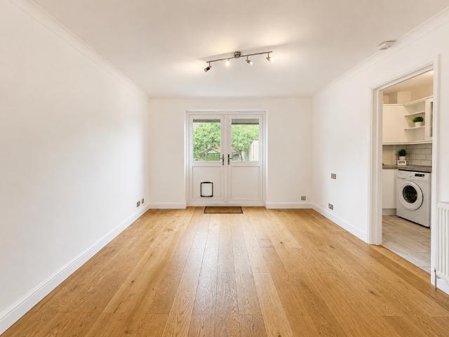 Apartment for rent in London Borough of Croydon, Shirley