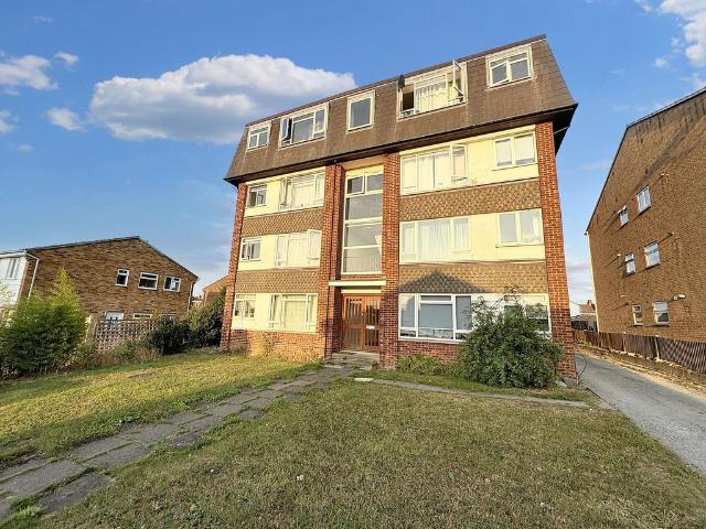 Flat for rent in Longlands, Halfway Street