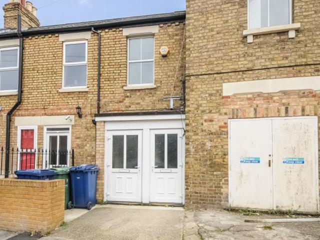Flat for rent in The Slade, Oxfordshire