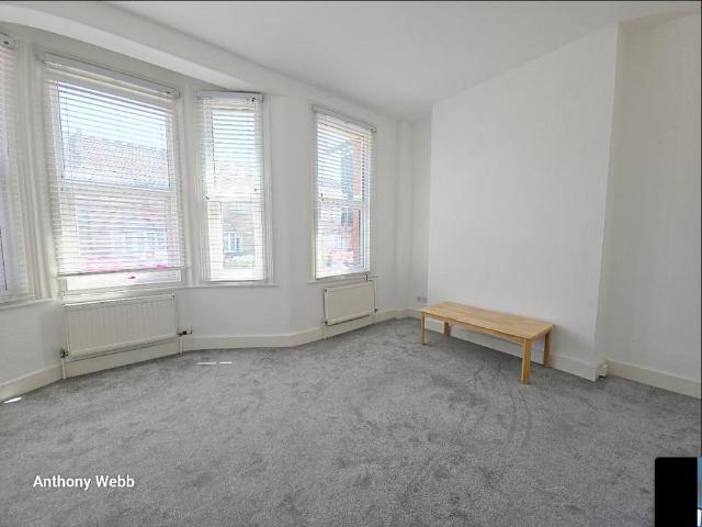 Apartment for rent in Winchmore Hill, Palmers Green