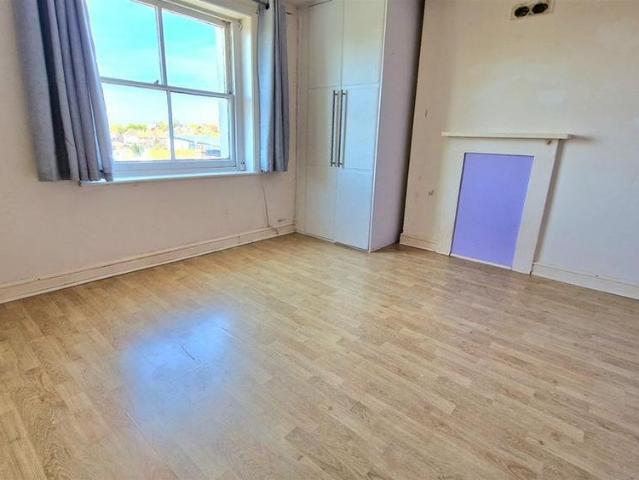 Apartment for rent in West Cliff, Acol