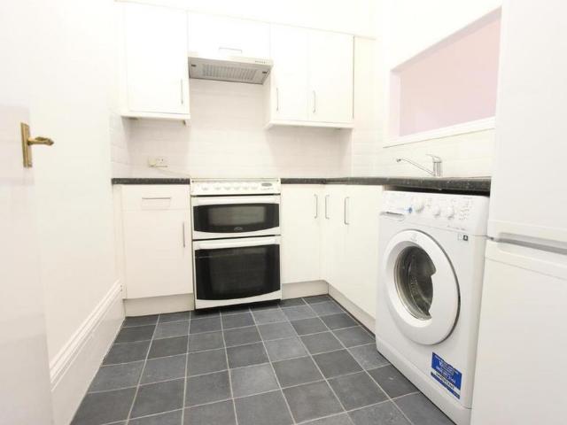 Apartment for rent in Bowes Park, Greater London