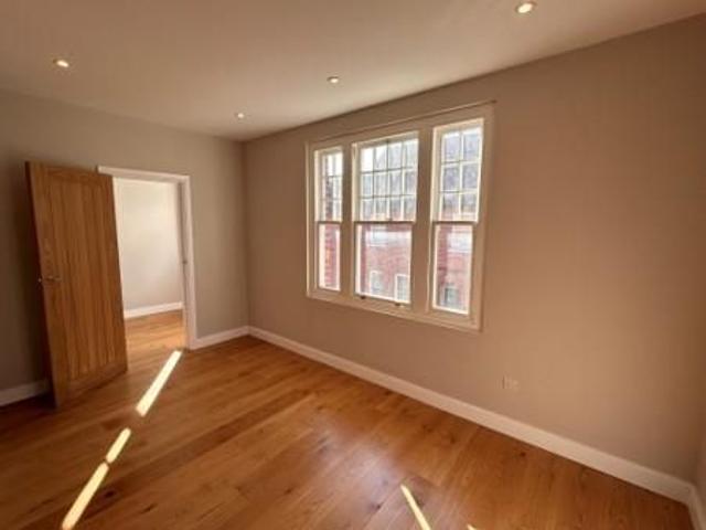 Apartment for rent in Southgate, Crawley